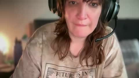 Snapshot of mossy_mommy chatting on 18, 4, 2026 Mossy Mommy online show from 18, 4, 2026