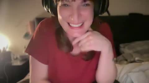 Snapshot of mossy_mommy chatting on 22, 4, 2026 Mossy Mommy online show from 22, 4, 2026