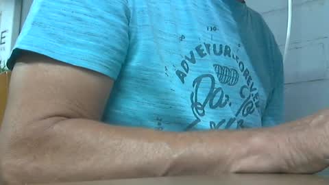 Snapshot of motofann2 chatting on 5, 8, 2026 motofann2 online show from 5, 8, 2026