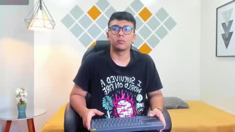 Snapshot of mou_fly chatting on 3, 10, 2025 Mou Fly online show from 3, 10, 2025