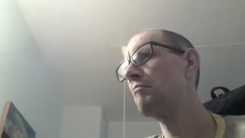 Snapshot of moviem1978 chatting on 17, 12, 2024 Frederik online show from 17, 12, 2024