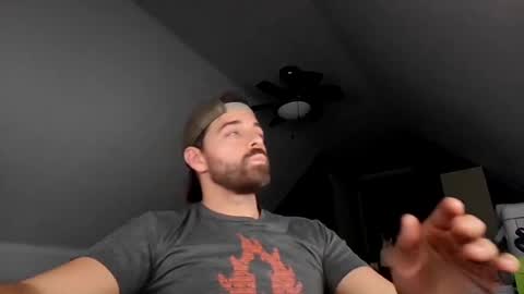 Snapshot of mowgly87 chatting on 18, 6, 2026 TheGuyNextDoor online show from 18, 6, 2026