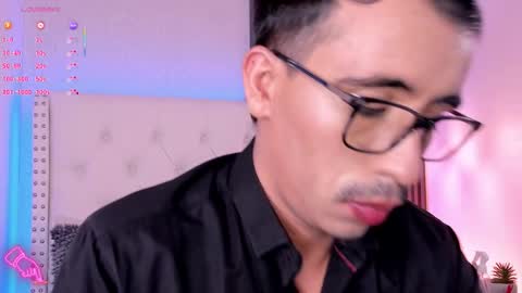 Aaron. online show from 25, 9, 2025