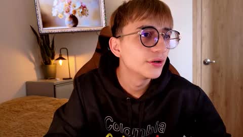 Snapshot of mr_evan1 chatting on 17, 11, 2025 Mr Evans online show from 17, 11, 2025