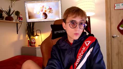 Snapshot of mr_evan1 chatting on 26, 11, 2025 Mr Evans online show from 26, 11, 2025