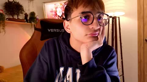 Snapshot of mr_evan1 chatting on 15, 12, 2025 Mr Evans online show from 15, 12, 2025