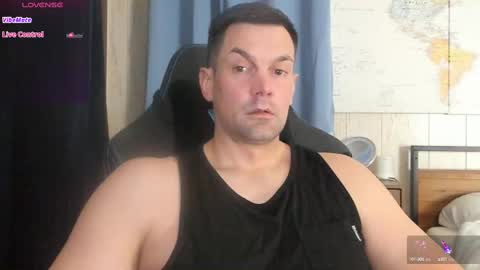 Snapshot of mr_mac69 chatting on 5, 2, 2025 Cam online show from 5, 2, 2025