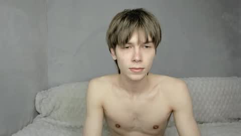 Snapshot of mr_makentoshi chatting on 8, 4, 2026 Makentoshi online show from 8, 4, 2026