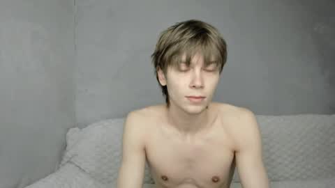 Snapshot of mr_makentoshi chatting on 11, 4, 2026 Makentoshi online show from 11, 4, 2026