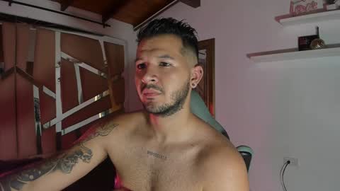 Snapshot of mr_mikee_ chatting on 15, 1, 2025 MIKEE online show from 15, 1, 2025