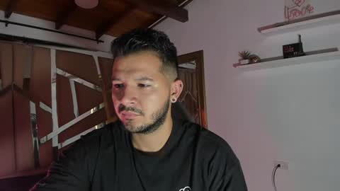 Snapshot of mr_mikee_ chatting on 18, 1, 2025 MIKEE online show from 18, 1, 2025