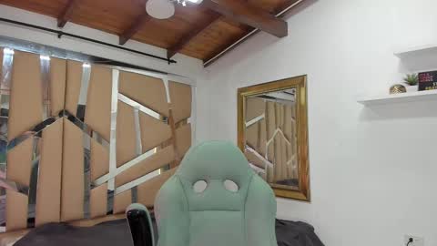 Snapshot of mr_mikee_ chatting on 13, 2, 2025 MIKEE online show from 13, 2, 2025