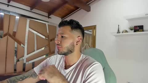 Snapshot of mr_mikee_ chatting on 23, 2, 2025 MIKEE online show from 23, 2, 2025