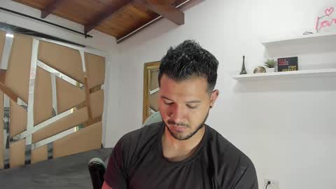 Snapshot of mr_mikee_ chatting on 4, 3, 2025 MIKEE online show from 4, 3, 2025