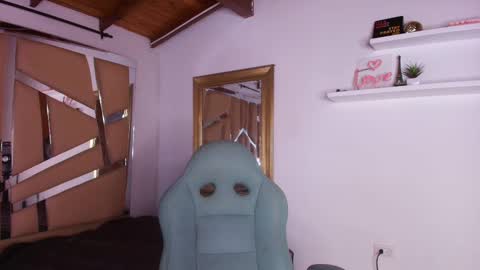 Snapshot of mr_mikee_ chatting on 17, 9, 2025 MIKEE online show from 17, 9, 2025
