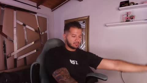 Snapshot of mr_mikee_ chatting on 23, 9, 2025 MIKEE online show from 23, 9, 2025