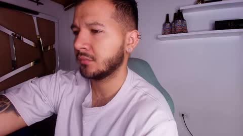 Snapshot of mr_mikee_ chatting on 7, 10, 2025 MIKEE online show from 7, 10, 2025