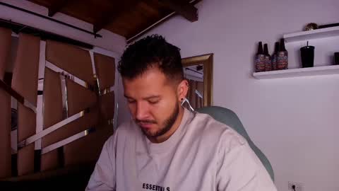 Snapshot of mr_mikee_ chatting on 8, 10, 2025 MIKEE online show from 8, 10, 2025