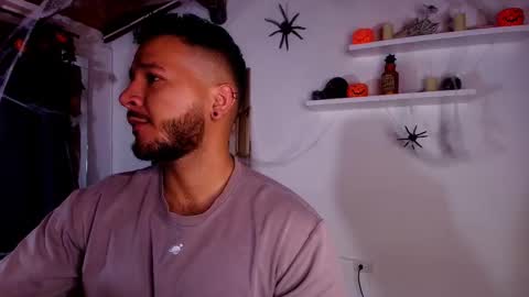 Snapshot of mr_mikee_ chatting on 23, 10, 2025 MIKEE online show from 23, 10, 2025