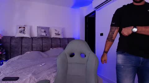 MIKEE online show from 11, 1, 2026