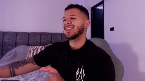 MIKEE online show from 5, 2, 2026