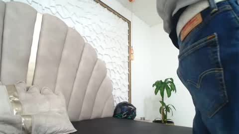 Mr Porn  online show from 8, 6, 2026