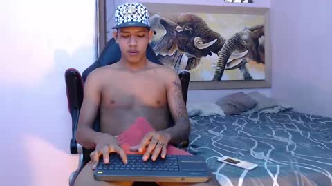 Snapshot of mr_stiven_ chatting on 4, 3, 2025 mr_stiven_ online show from 4, 3, 2025