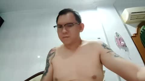 Snapshot of mr_thick89 chatting on 8, 10, 2025 mr_thick89 online show from 8, 10, 2025