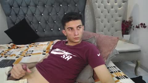 Snapshot of mr_williseo chatting on 28, 2, 2025 williseo online show from 28, 2, 2025