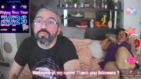 Snapshot of mrandmrsswetness84 chatting on 30, 1, 2025 MrAndMrsSwetness84 online show from 30, 1, 2025