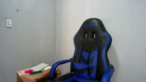 mrandms01 online show from 9, 4, 2026