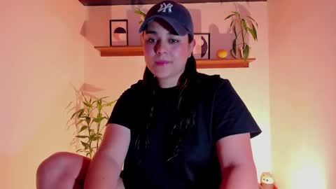 Snapshot of mrbuu_ chatting on 19, 1, 2025 Laura online show from 19, 1, 2025