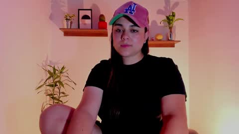 Snapshot of mrbuu_ chatting on 23, 1, 2025 Laura online show from 23, 1, 2025