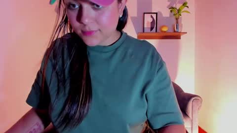 Snapshot of mrbuu_ chatting on 24, 1, 2025 Laura online show from 24, 1, 2025