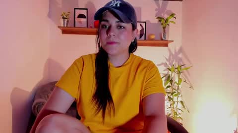 Snapshot of mrbuu_ chatting on 29, 1, 2025 Laura online show from 29, 1, 2025