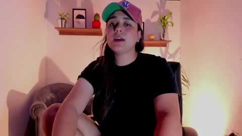 Snapshot of mrbuu_ chatting on 31, 1, 2025 Laura online show from 31, 1, 2025