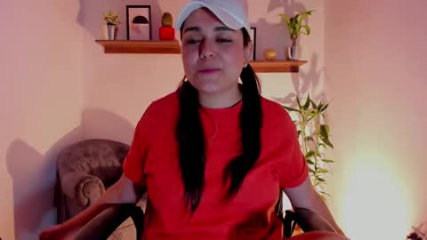 Snapshot of mrbuu_ chatting on 13, 2, 2025 Laura online show from 13, 2, 2025