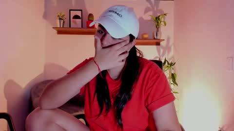 Snapshot of mrbuu_ chatting on 13, 2, 2025 Laura online show from 13, 2, 2025