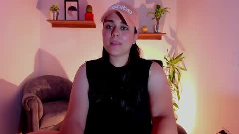 Snapshot of mrbuu_ chatting on 20, 2, 2025 Laura online show from 20, 2, 2025
