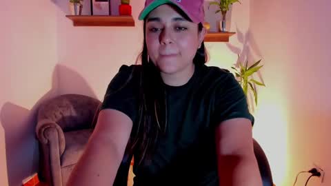Snapshot of mrbuu_ chatting on 21, 2, 2025 Laura online show from 21, 2, 2025
