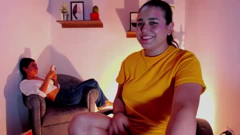 Snapshot of mrbuu_ chatting on 6, 3, 2025 Laura online show from 6, 3, 2025