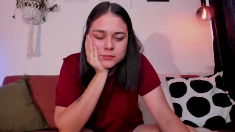 Snapshot of mrbuu_ chatting on 15, 1, 2026 Laura online show from 15, 1, 2026