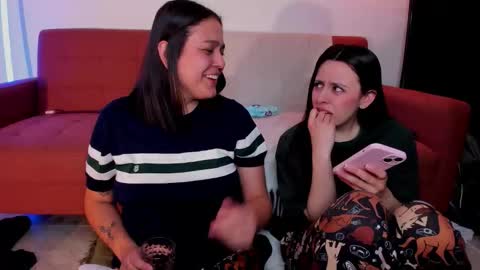 Snapshot of mrbuu_ chatting on 15, 2, 2026 Laura online show from 15, 2, 2026