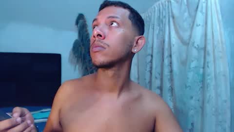 Snapshot of mrchrisdaniel chatting on 21, 4, 2026 Christtofer online show from 21, 4, 2026
