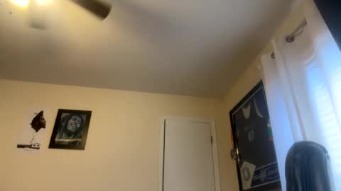 Snapshot of mrcoolguy68 chatting on 25, 3, 2026 mrcoolguy68 online show from 25, 3, 2026