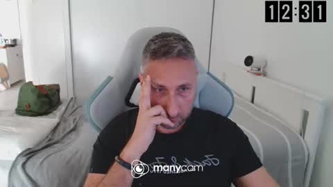 Snapshot of mrdr000 chatting on 10, 4, 2026 mrdr000 online show from 10, 4, 2026