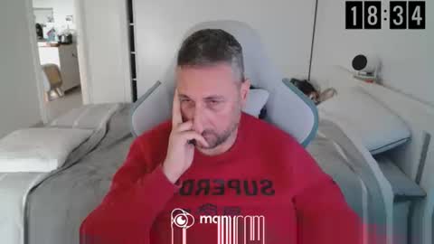 Snapshot of mrdr000 chatting on 13, 4, 2026 mrdr000 online show from 13, 4, 2026