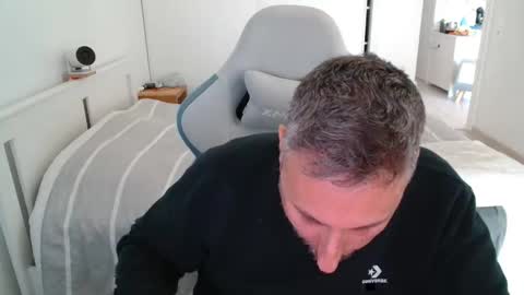 Snapshot of mrdr000 chatting on 24, 4, 2026 mrdr000 online show from 24, 4, 2026