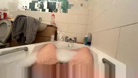 Snapshot of mrel69681500 chatting on 24, 11, 2025 mrel69681500 online show from 24, 11, 2025