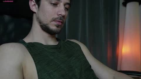 Snapshot of mrgreeneyes01 chatting on 26, 1, 2025 juan luis online show from 26, 1, 2025